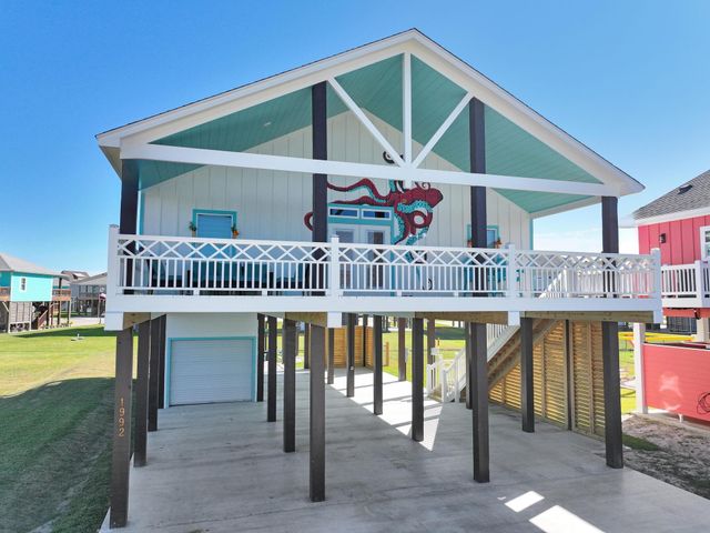 1992 Pedregal Drive, Crystal Beach, TX 77650