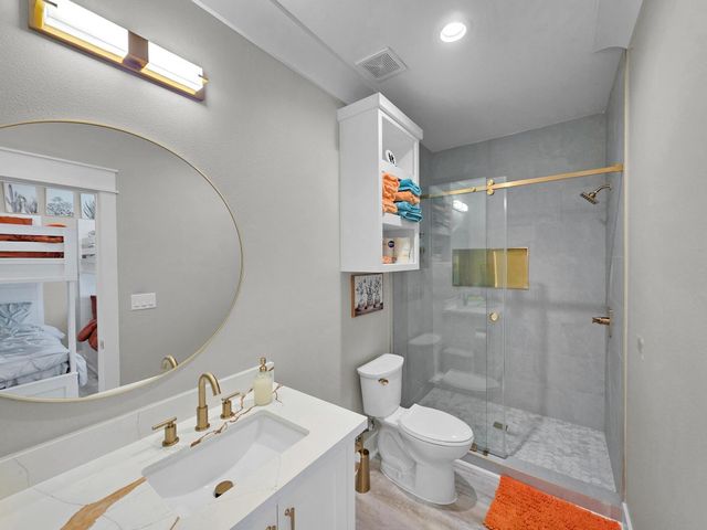 1992 Pedregal Drive, Crystal Beach, TX 77650