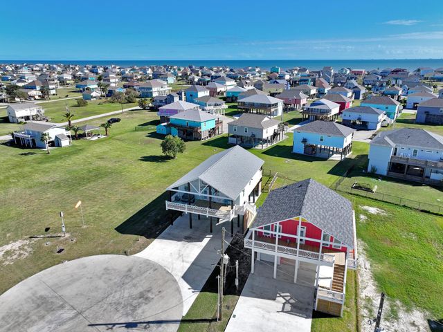 1992 Pedregal Drive, Crystal Beach, TX 77650