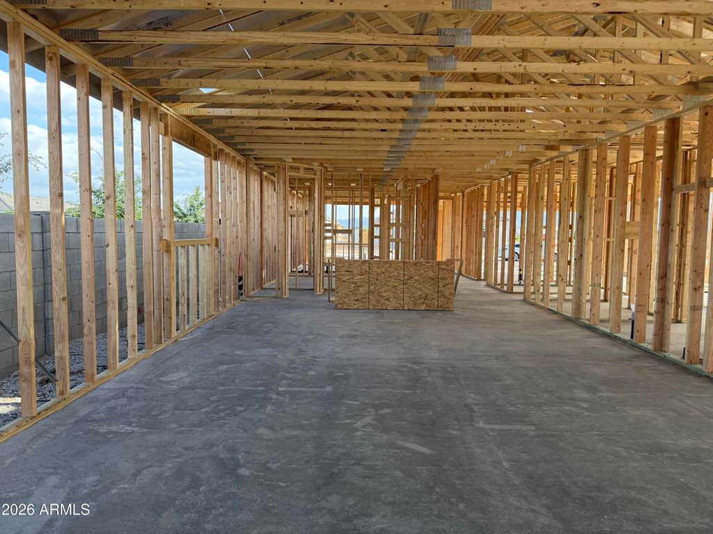 Image 7 of property listing at 5626 W PIEDMONT Road, Laveen, AZ 85339