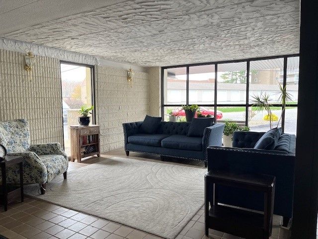 175 Hoffman Avenue 309, Cranston, RI 02920