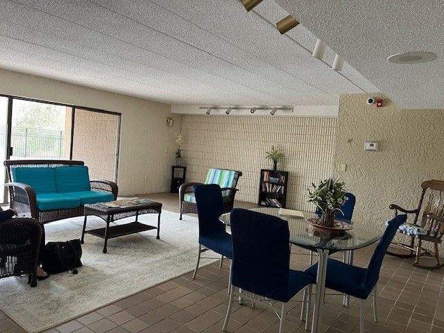 175 Hoffman Avenue 309, Cranston, RI 02920