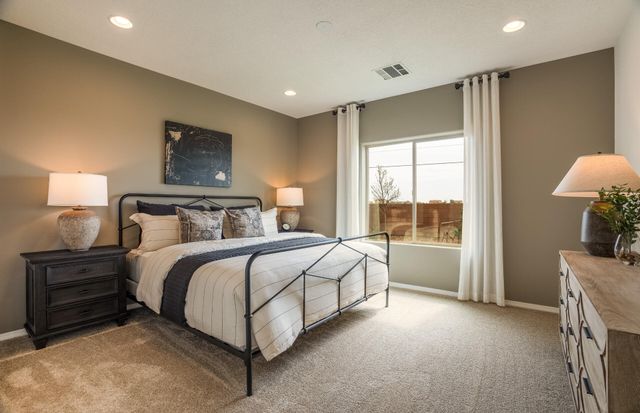 261 Spectrum Avenue SW, Rio Rancho, NM 87124