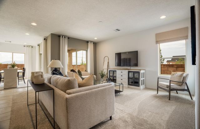 261 Spectrum Avenue SW, Rio Rancho, NM 87124