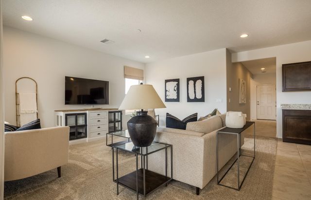261 Spectrum Avenue SW, Rio Rancho, NM 87124
