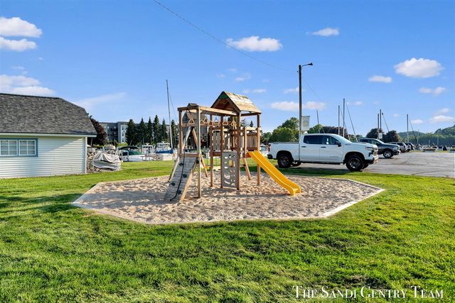 132 Wharfside, Grand Haven, MI 49417