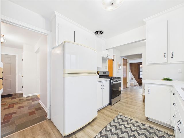 114 Seaford Drive, Irondequoit, NY 14617