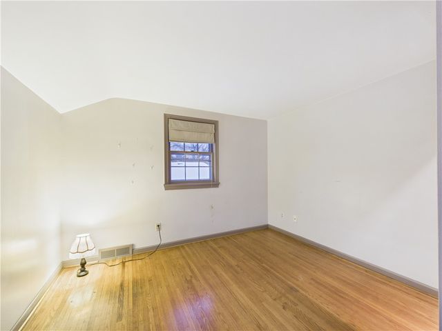 114 Seaford Drive, Irondequoit, NY 14617