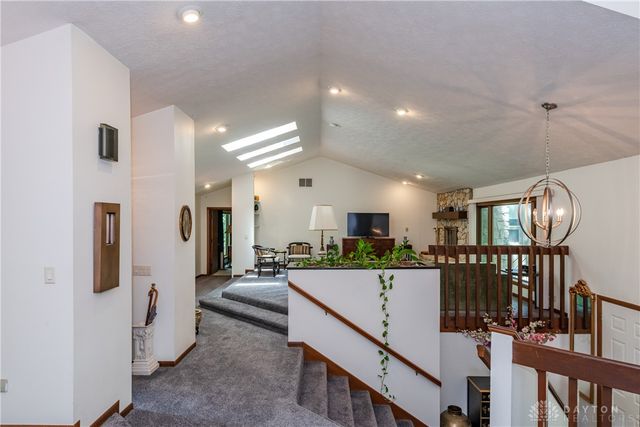 1055 Wilderness Bluff, Tipp City, OH 45371