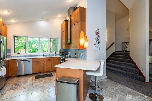 1055 Wilderness Bluff, Tipp City, OH 45371