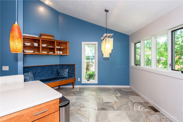 1055 Wilderness Bluff, Tipp City, OH 45371