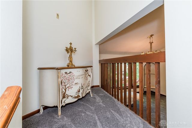 1055 Wilderness Bluff, Tipp City, OH 45371