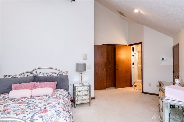 1055 Wilderness Bluff, Tipp City, OH 45371