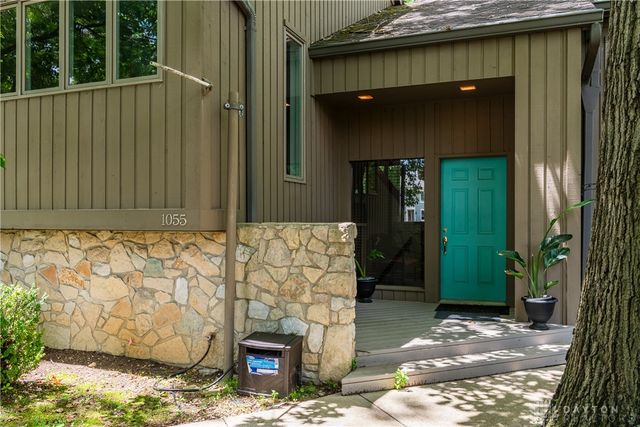 1055 Wilderness Bluff, Tipp City, OH 45371