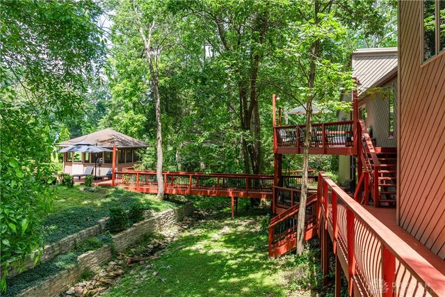 1055 Wilderness Bluff, Tipp City, OH 45371
