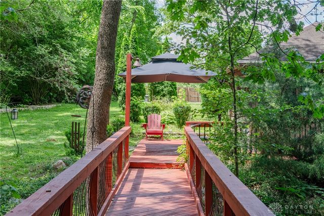 1055 Wilderness Bluff, Tipp City, OH 45371