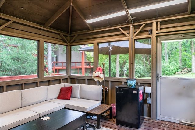 1055 Wilderness Bluff, Tipp City, OH 45371