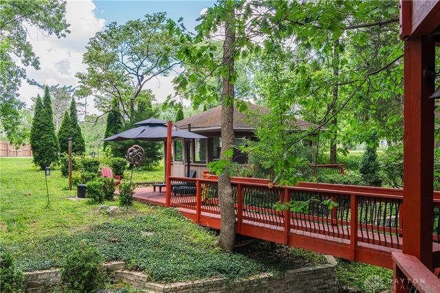 1055 Wilderness Bluff, Tipp City, OH 45371