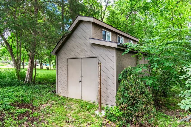 1055 Wilderness Bluff, Tipp City, OH 45371