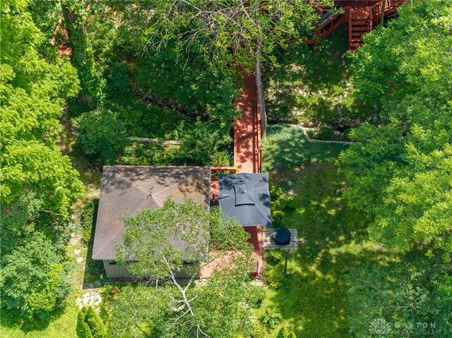 1055 Wilderness Bluff, Tipp City, OH 45371