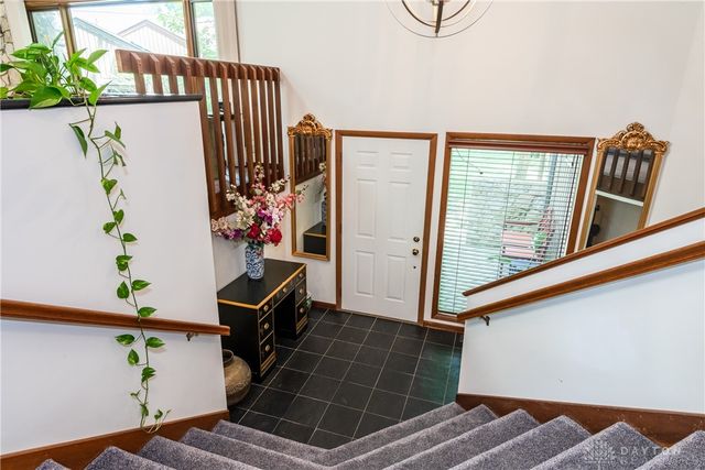 1055 Wilderness Bluff, Tipp City, OH 45371