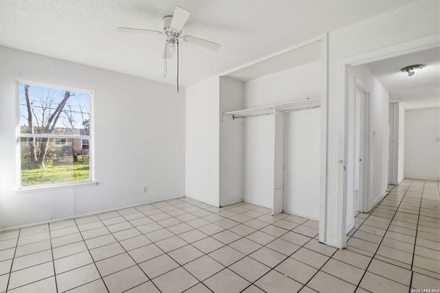 4246 King Krest Dr, San Antonio, TX 78219