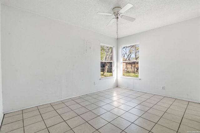 4246 King Krest Dr, San Antonio, TX 78219