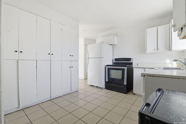 4246 King Krest Dr, San Antonio, TX 78219