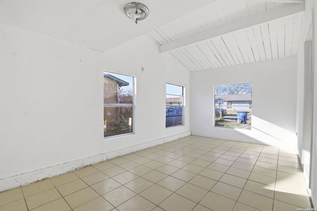 4246 King Krest Dr, San Antonio, TX 78219