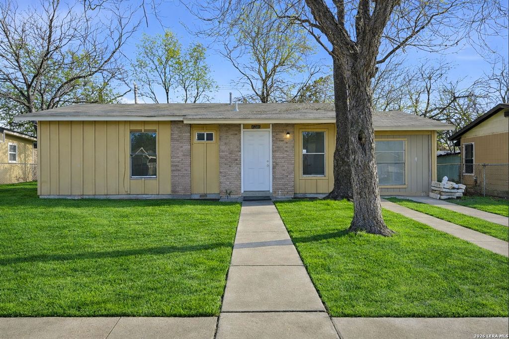 4246 King Krest Dr, San Antonio, TX 78219