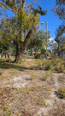 1525 41ST STREET S, St Petersburg, FL 33711