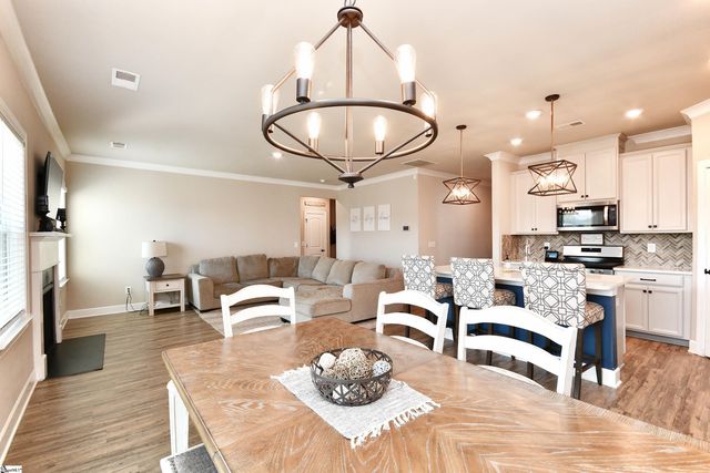 30 Winged Bourne Court, Simpsonville, SC 29680