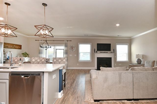 30 Winged Bourne Court, Simpsonville, SC 29680