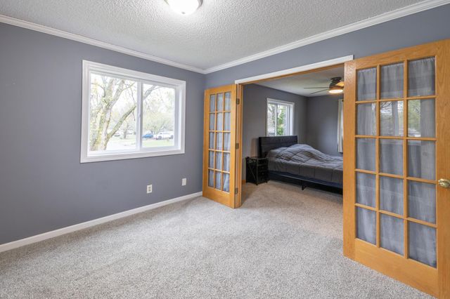 2016 84th Avenue N, Brooklyn Park, MN 55444