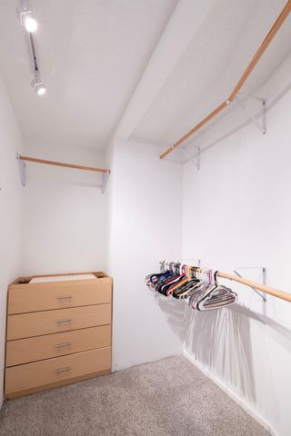 2016 84th Avenue N, Brooklyn Park, MN 55444