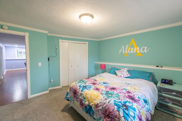 2016 84th Avenue N, Brooklyn Park, MN 55444