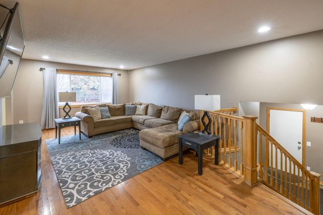 2016 84th Avenue N, Brooklyn Park, MN 55444