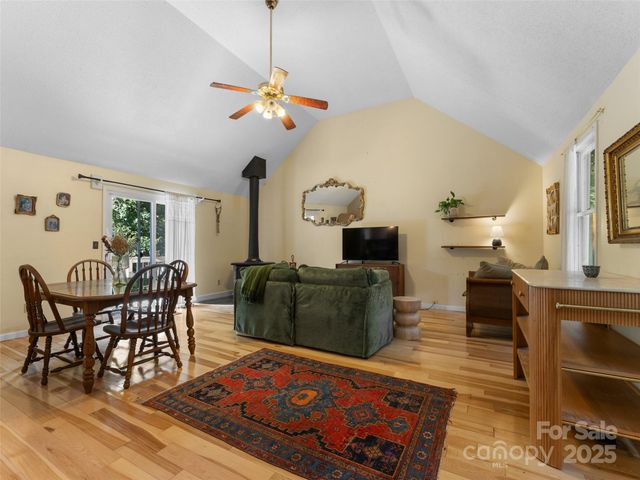 58 Pittman Road, Fletcher, NC 28732