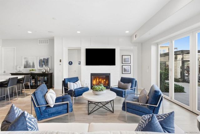 16750 Coyote Bush Dr. 21, San Diego, CA 92127