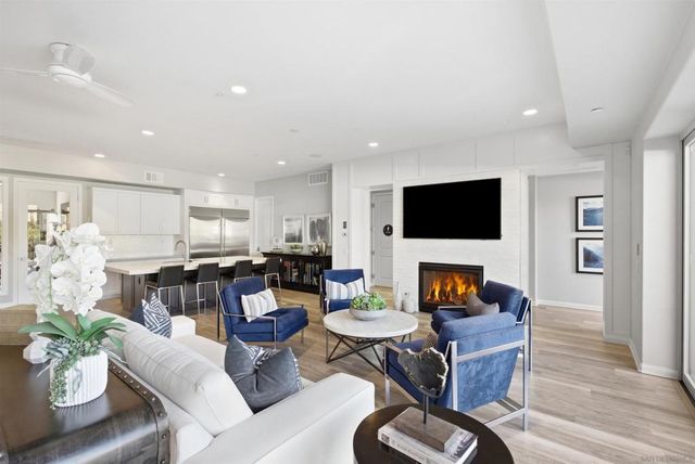 16750 Coyote Bush Dr. 21, San Diego, CA 92127