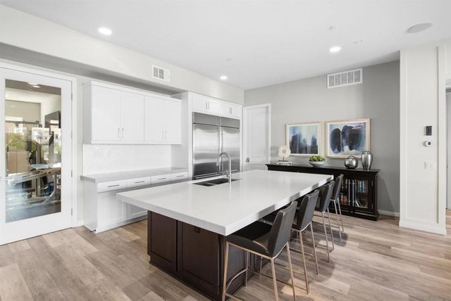 16750 Coyote Bush Dr. 21, San Diego, CA 92127