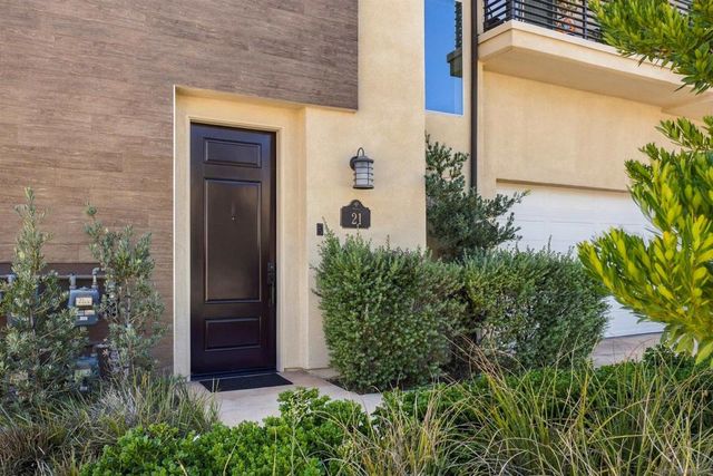 16750 Coyote Bush Dr. 21, San Diego, CA 92127