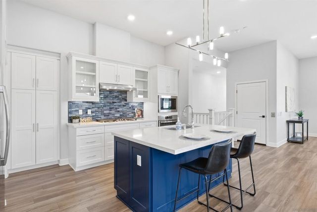 16750 Coyote Bush Dr. 21, San Diego, CA 92127