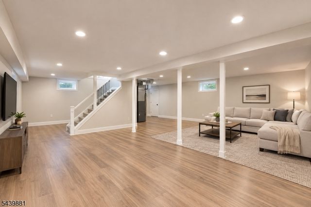 81 Lois Ave, East Brunswick Twp., NJ 08816