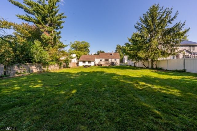 81 Lois Ave, East Brunswick Twp., NJ 08816
