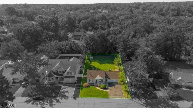 81 Lois Ave, East Brunswick Twp., NJ 08816