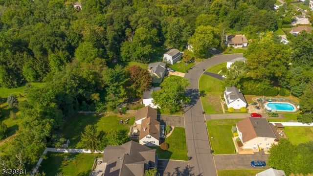 81 Lois Ave, East Brunswick Twp., NJ 08816