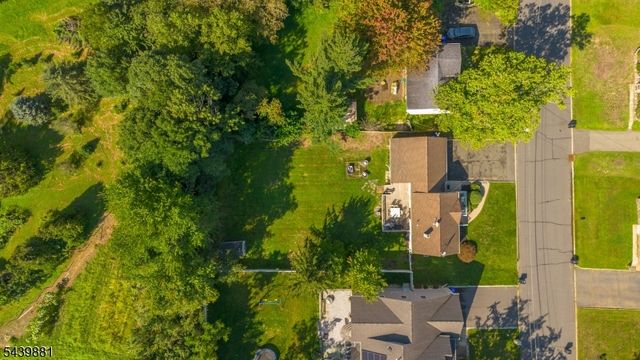 81 Lois Ave, East Brunswick Twp., NJ 08816