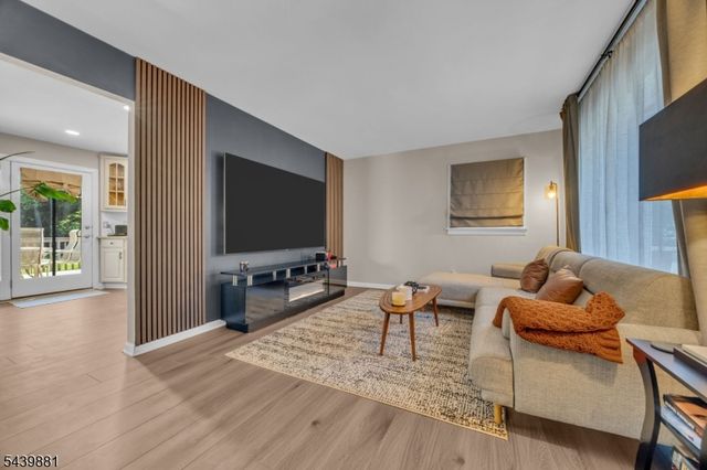 81 Lois Ave, East Brunswick Twp., NJ 08816
