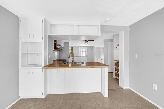 142 2ND AVENUE, Nokomis, FL 34275
